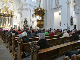 Abschlussvesper der Bischofskonferenz mit Spendung des Bonifatiussegens (Foto: Karl-Franz Thiede)